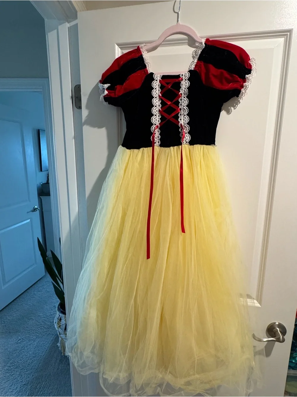 Trish Scully Snow White PrincessTulle Costume Dress - girls size 12